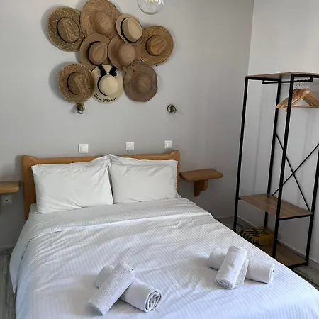 Captain's 2* Spetses Town